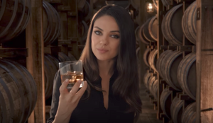 10 Famous Woman That Like Their Whisky